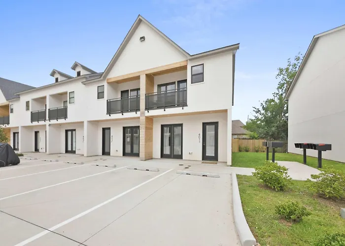 Holiday home Brand New Kali House - River Ranch - Premier Host